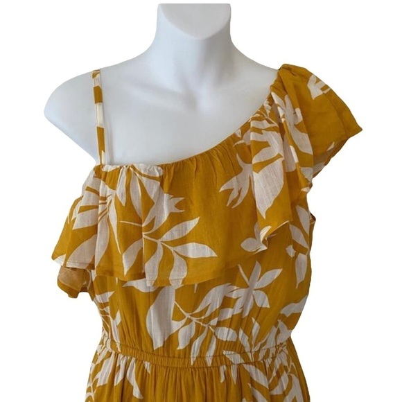 Old Navy Gold Tropical Print Hibiscus Ruffle Midi Dress - Picture 3 of 8